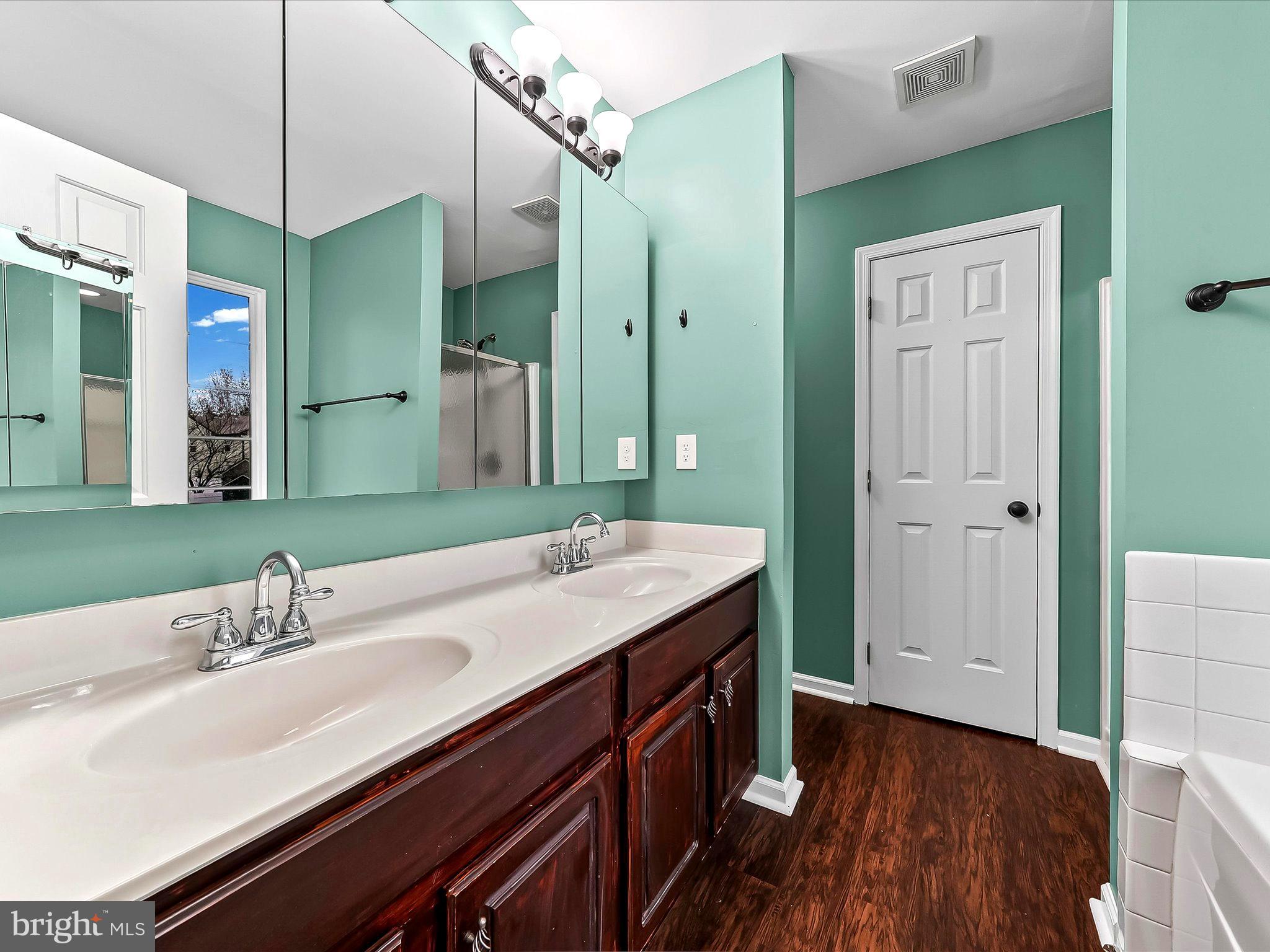 WILLOWBROOK - Residential