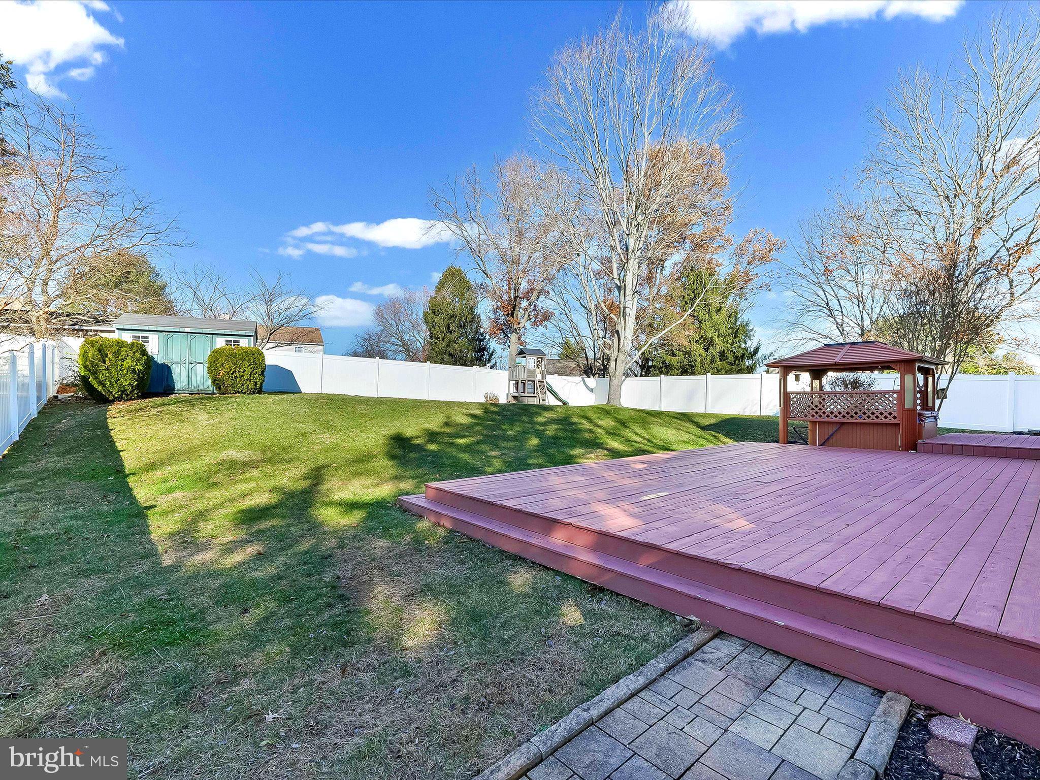 WILLOWBROOK - Residential