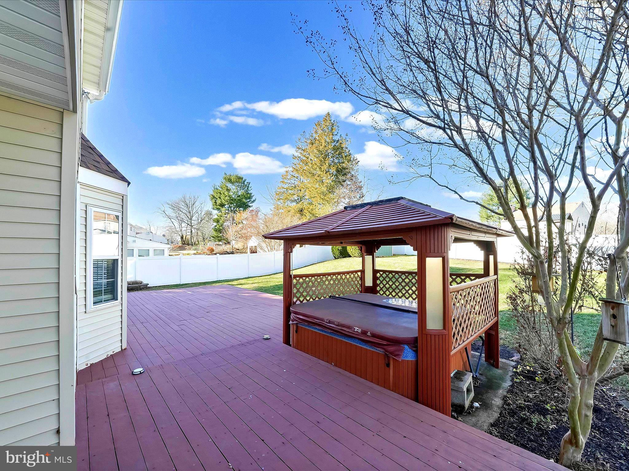 WILLOWBROOK - Residential