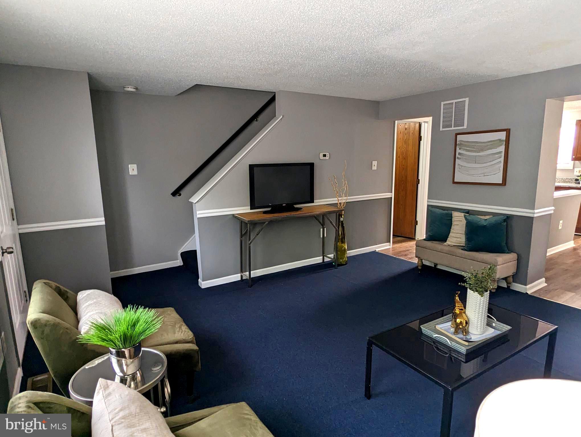 SANDTOWN-WINCHESTER - Residential