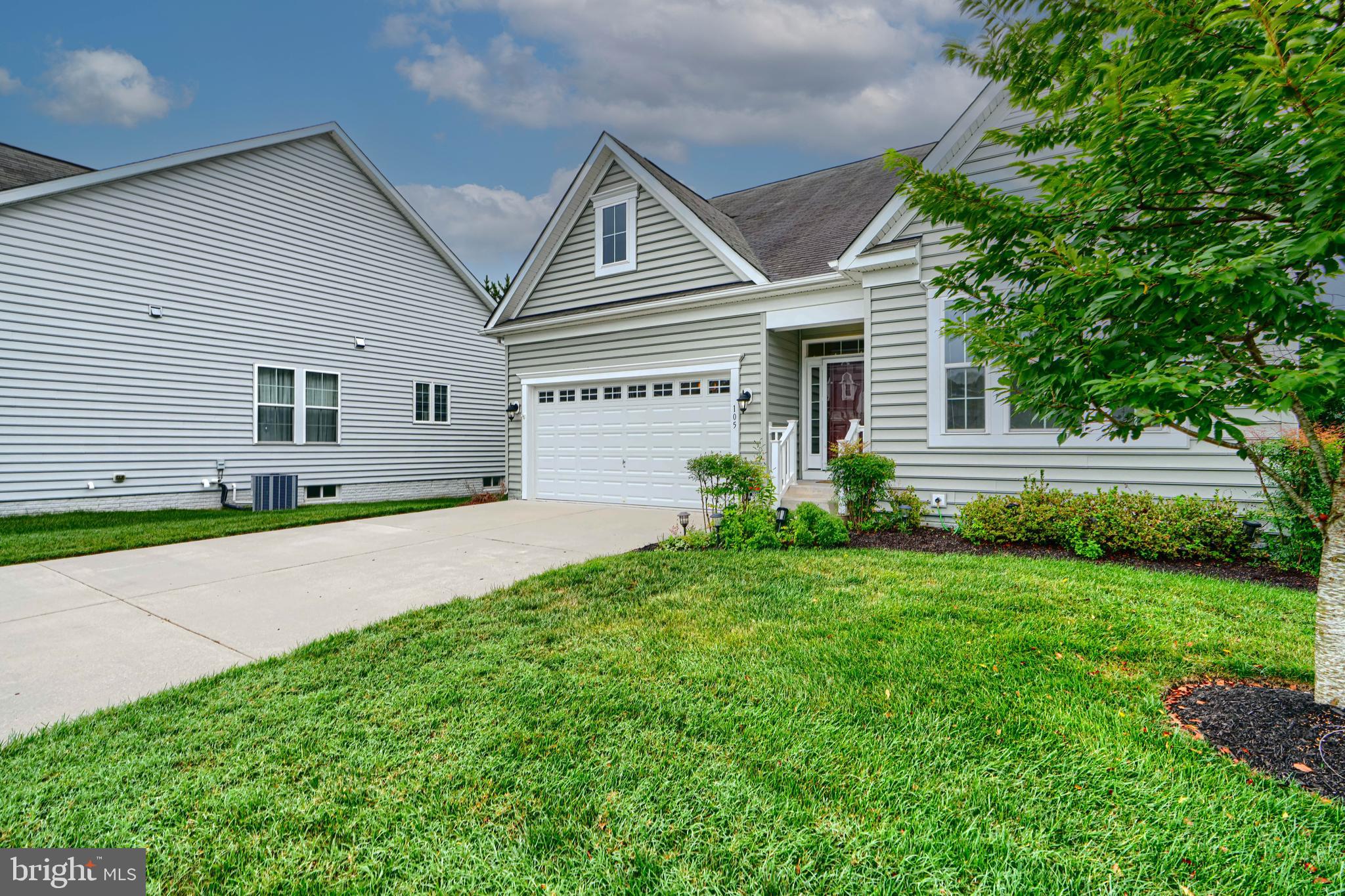105 SANDERLING COURT