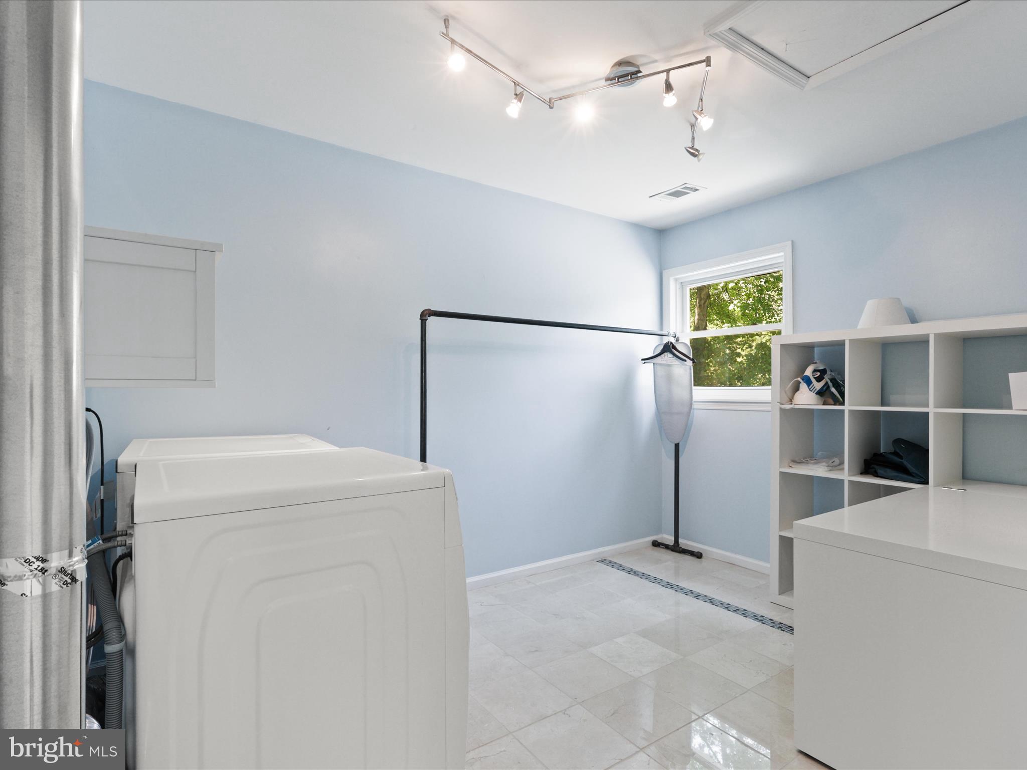 SPRING LAKE ESTATES WEST - Residential