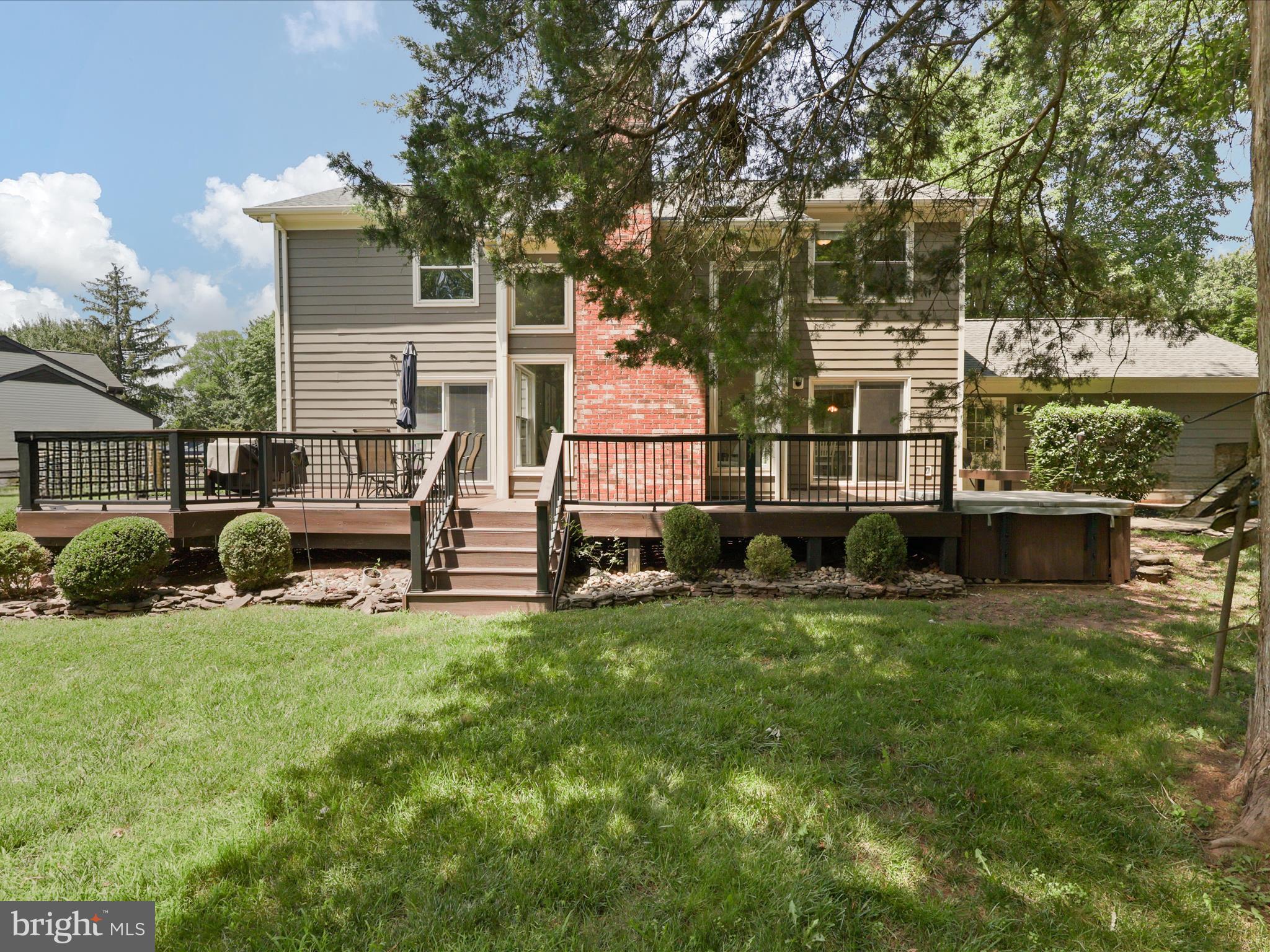 SPRING LAKE ESTATES WEST - Residential