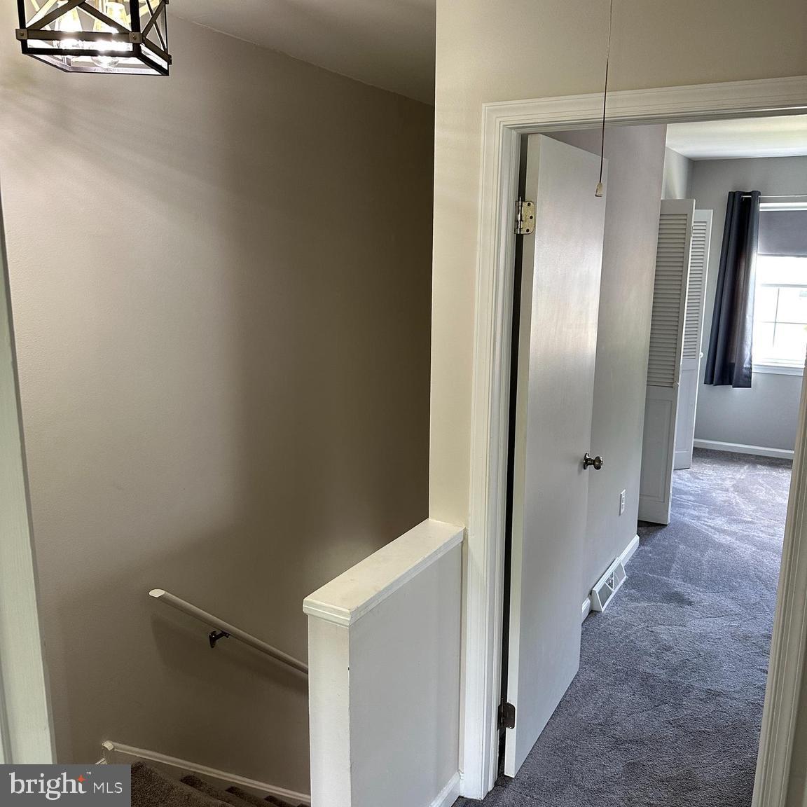 OAK KNOLL - Residential Lease