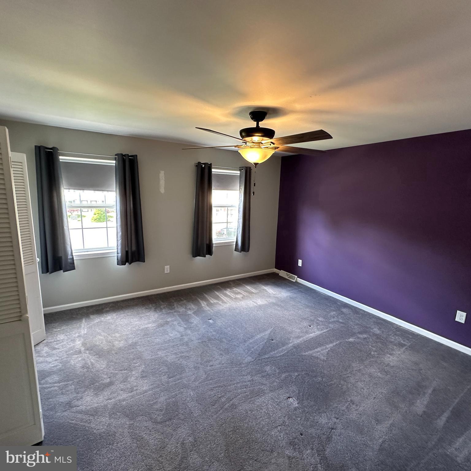 OAK KNOLL - Residential Lease