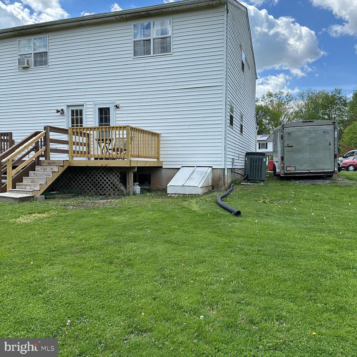 OAK KNOLL - Residential Lease