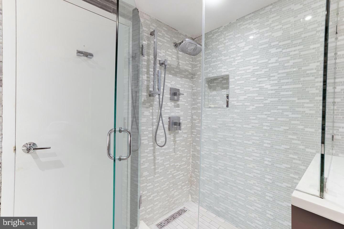 ATRIUM CONDO - Residential Lease