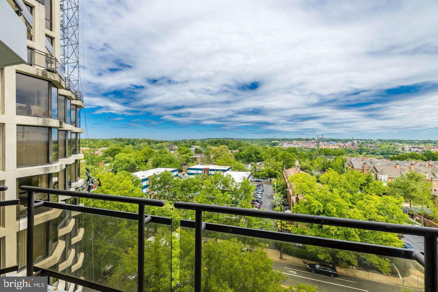 ATRIUM CONDO - Residential Lease