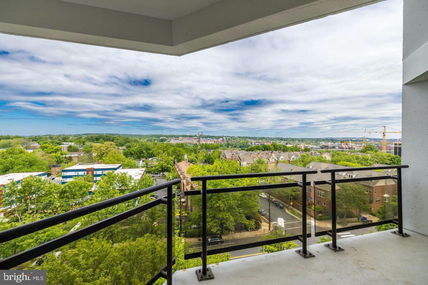 ATRIUM CONDO - Residential Lease