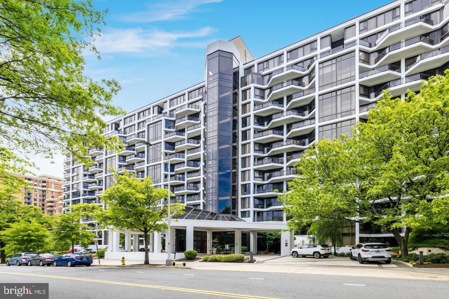 ATRIUM CONDO - Residential Lease