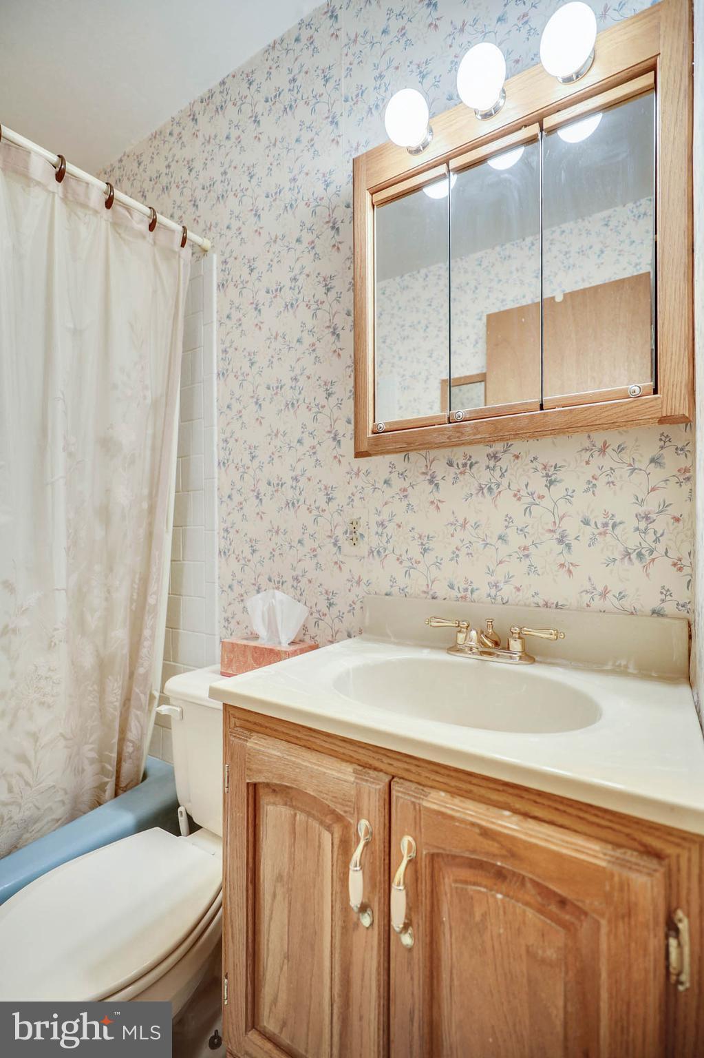 ANNAPOLIS ROADS - Residential