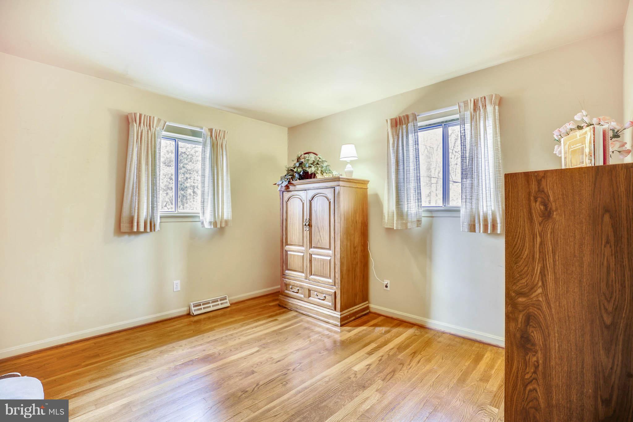 ANNAPOLIS ROADS - Residential