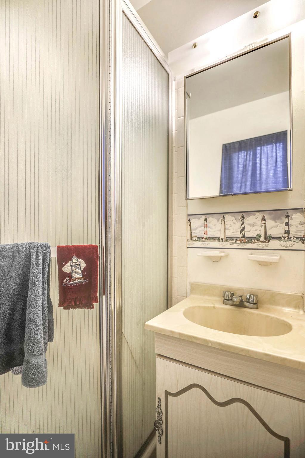 ANNAPOLIS ROADS - Residential