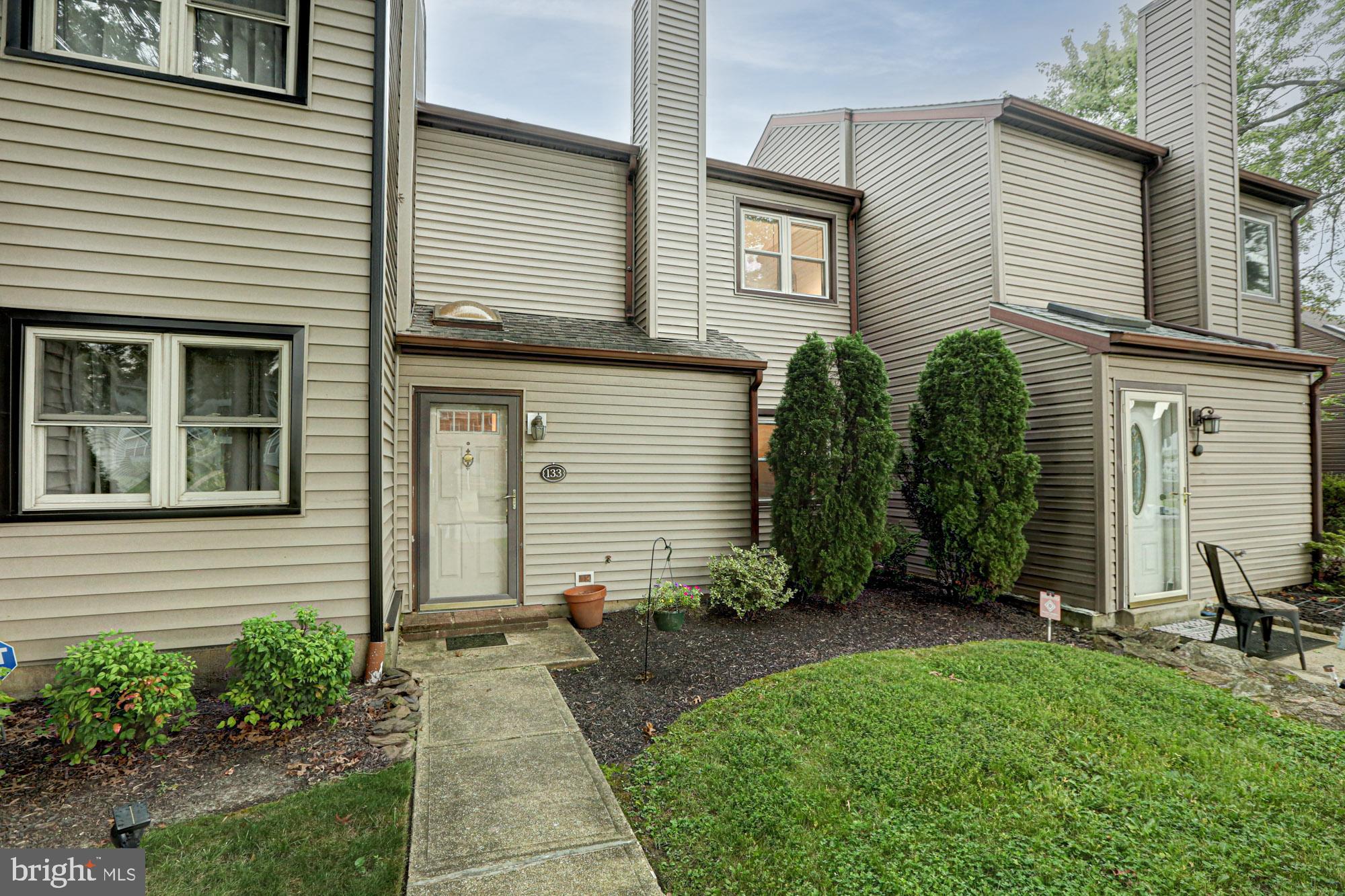 133 E GREEN VALLEY CIRCLE