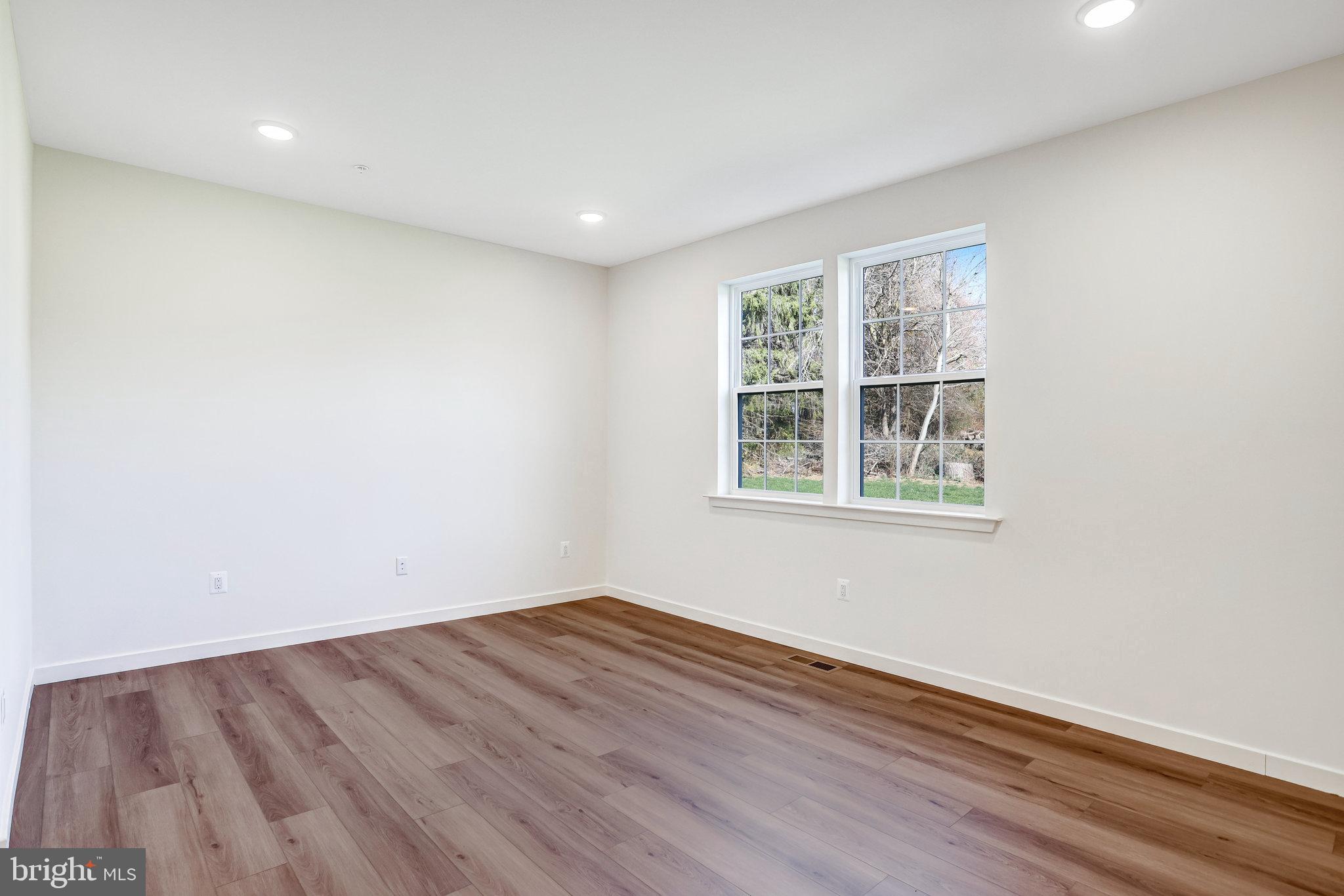 WORTHINGTON GROVE - Residential