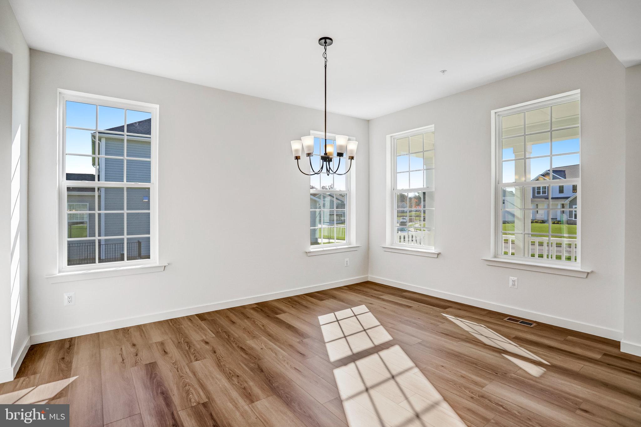 WORTHINGTON GROVE - Residential