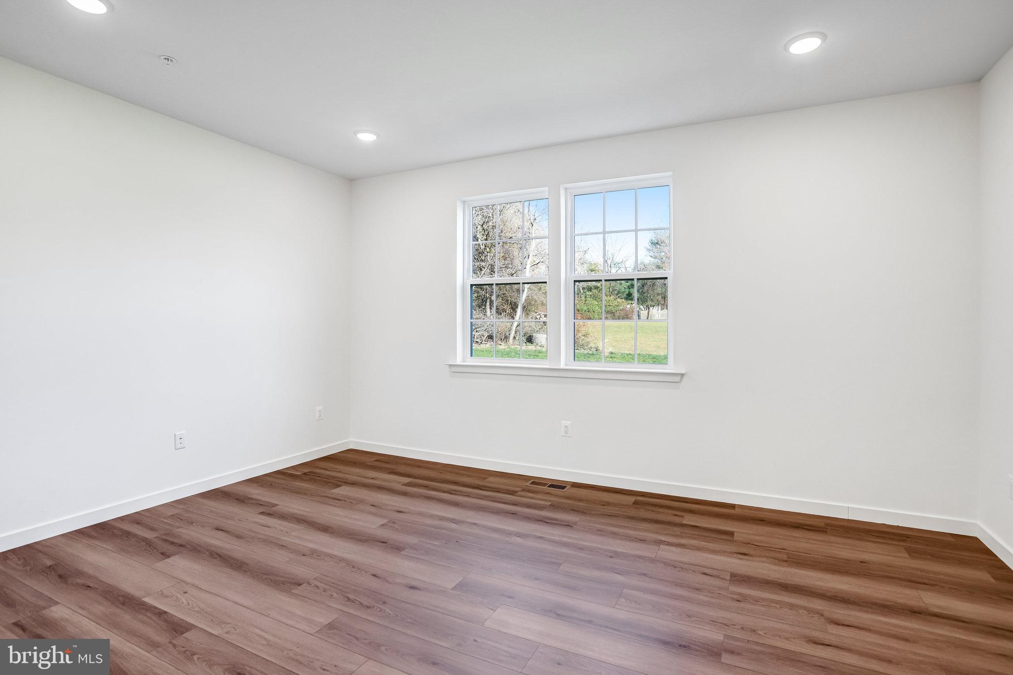 WORTHINGTON GROVE - Residential