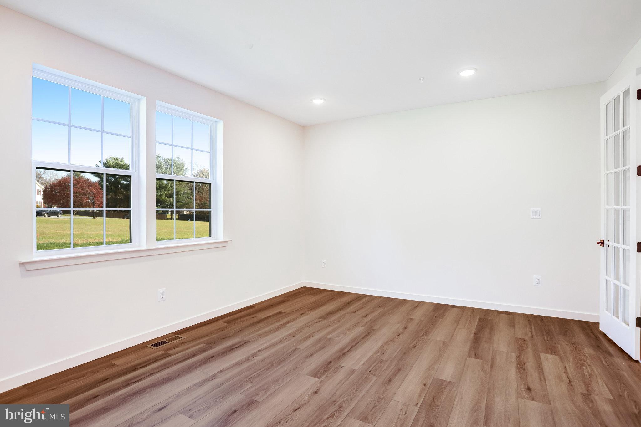 WORTHINGTON GROVE - Residential