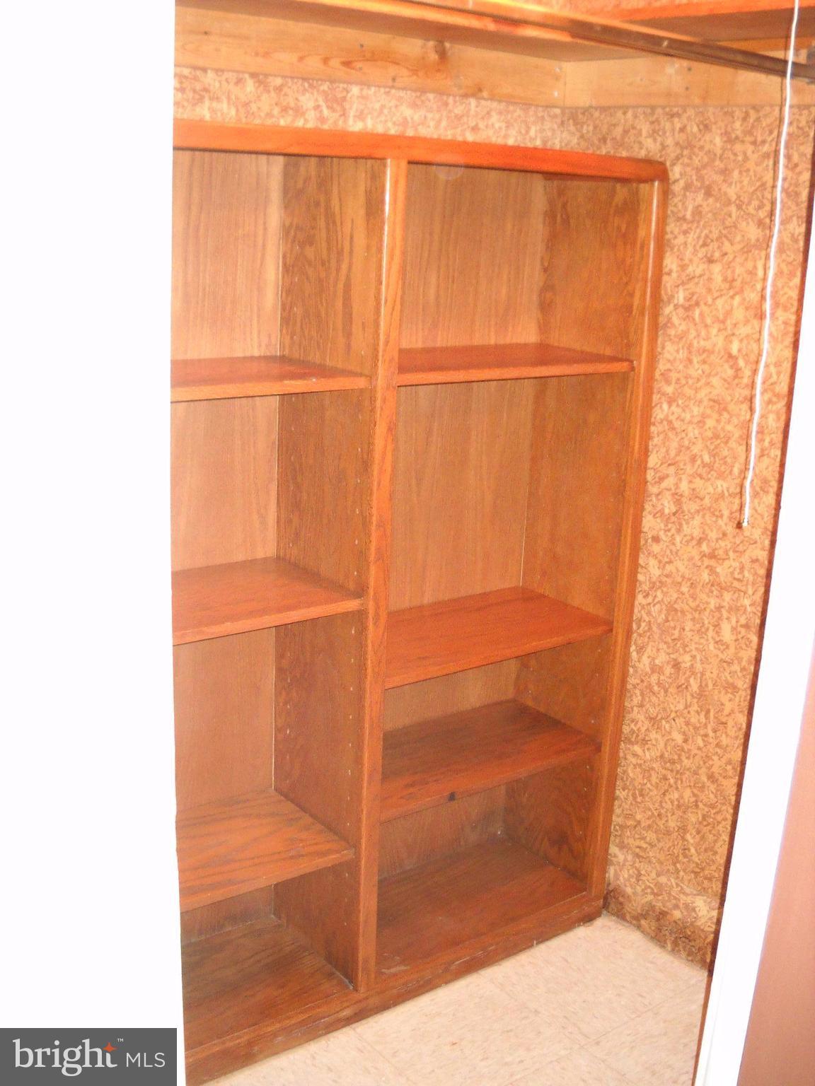 TOWN & COUNTRY APARTMENTS CARNEY - Residential