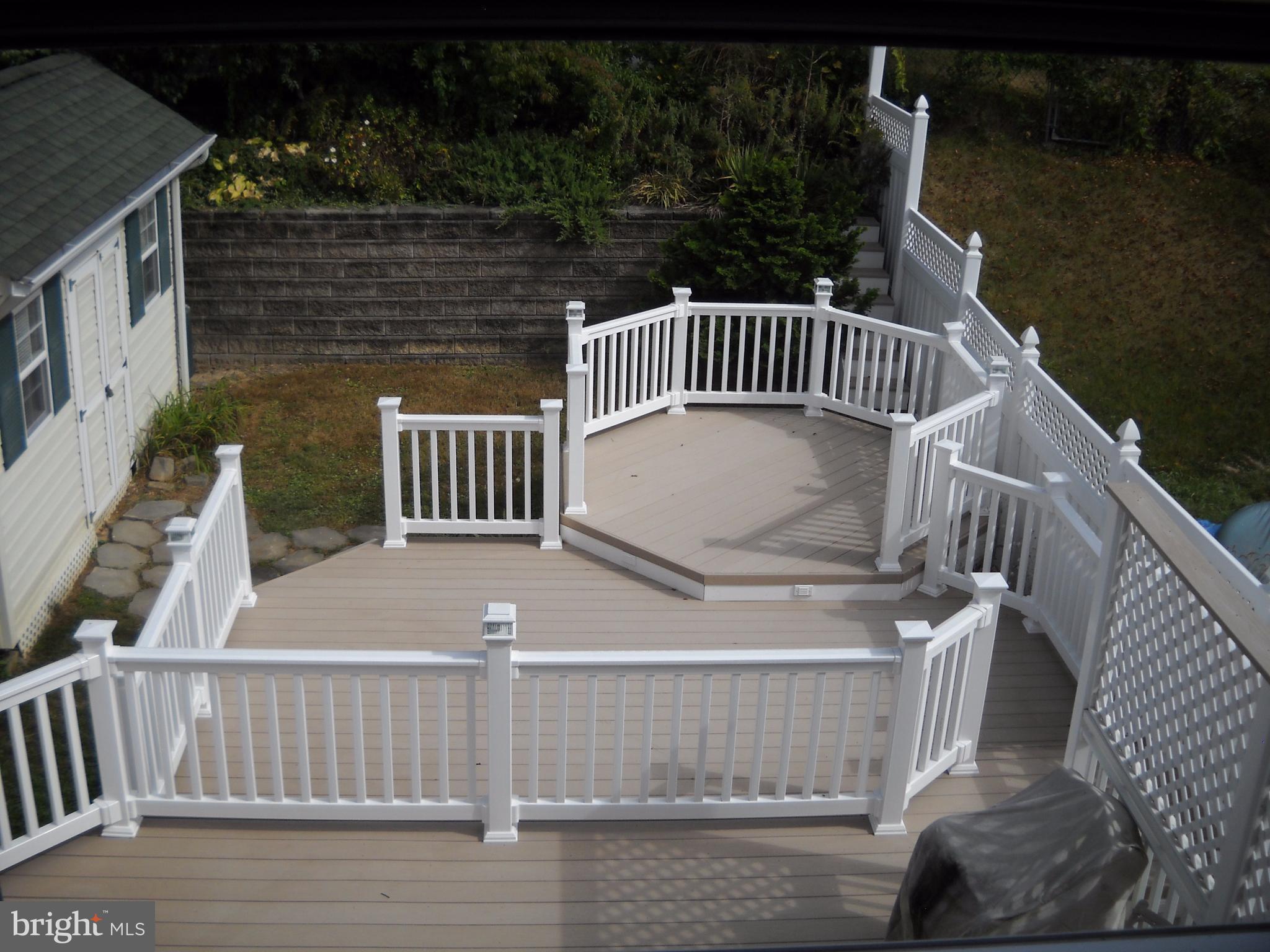 TOWN & COUNTRY APARTMENTS CARNEY - Residential