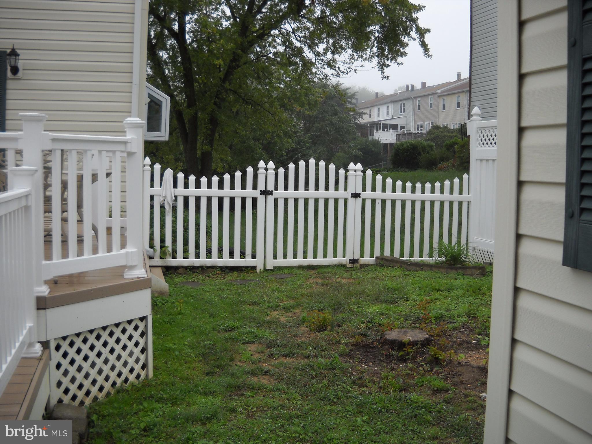 TOWN & COUNTRY APARTMENTS CARNEY - Residential