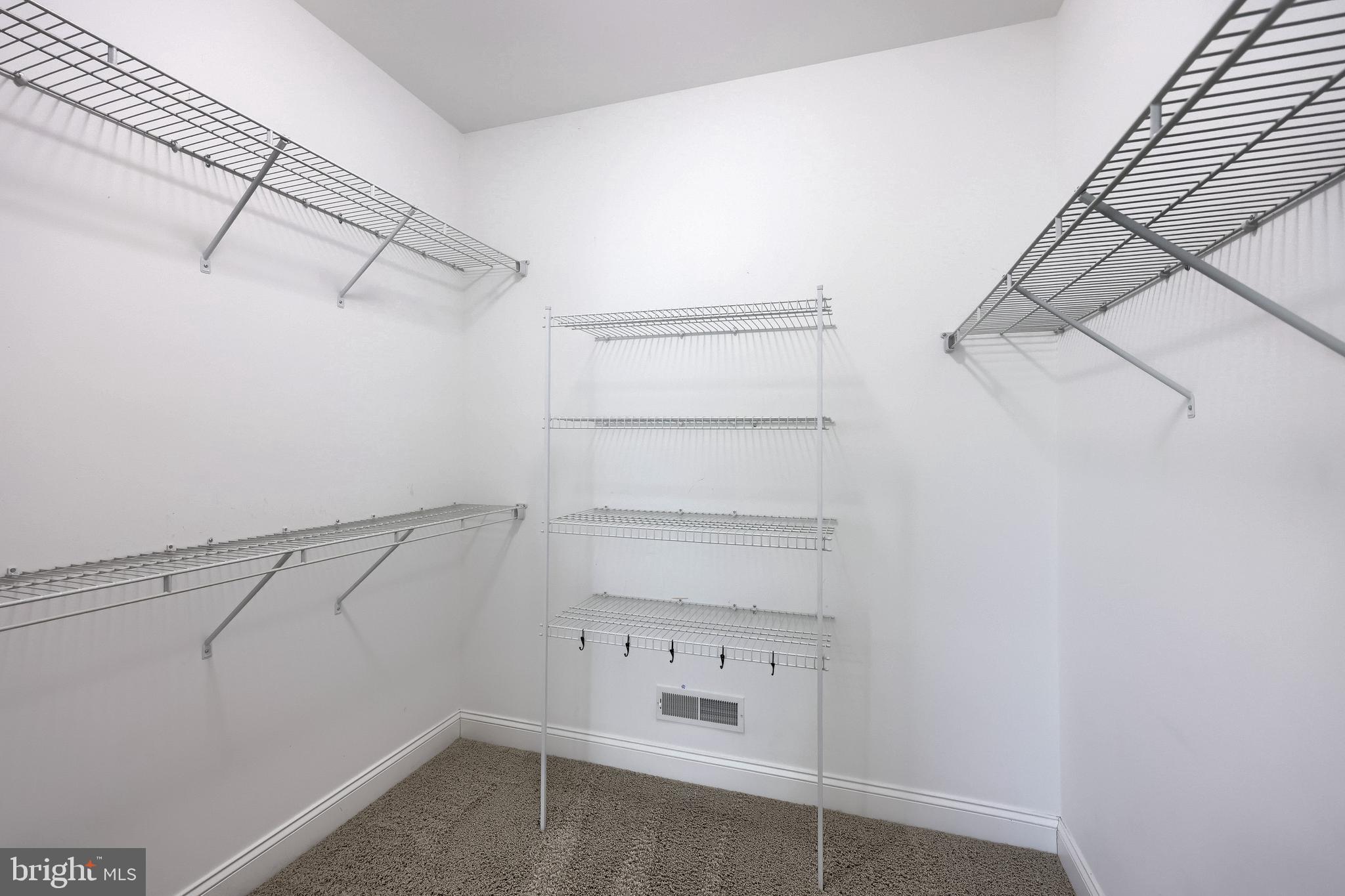 SOUTH MEADOW - Residential