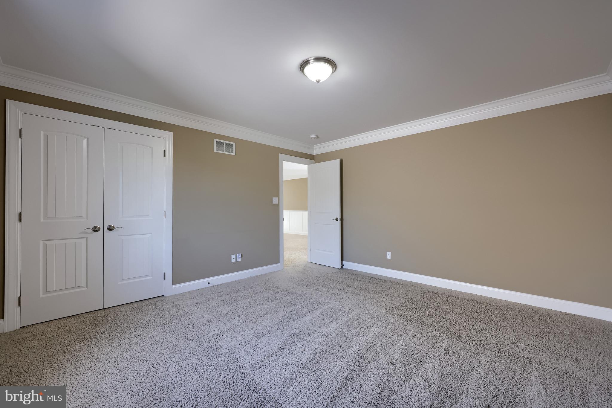 SOUTH MEADOW - Residential