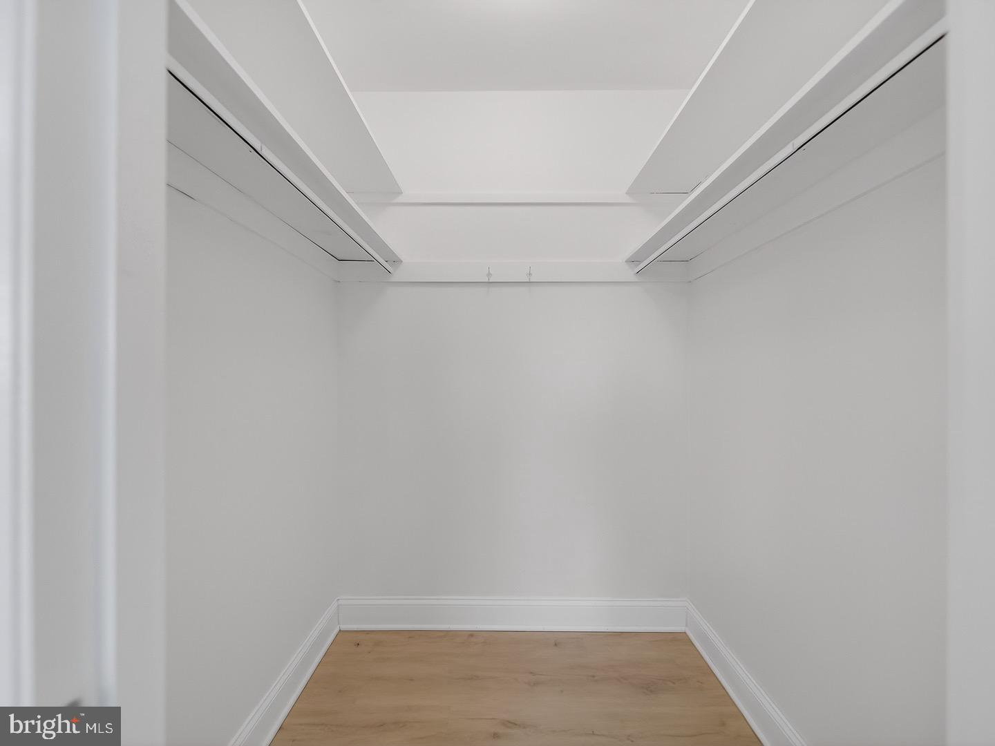 COLUMBIA TOWERS - Residential