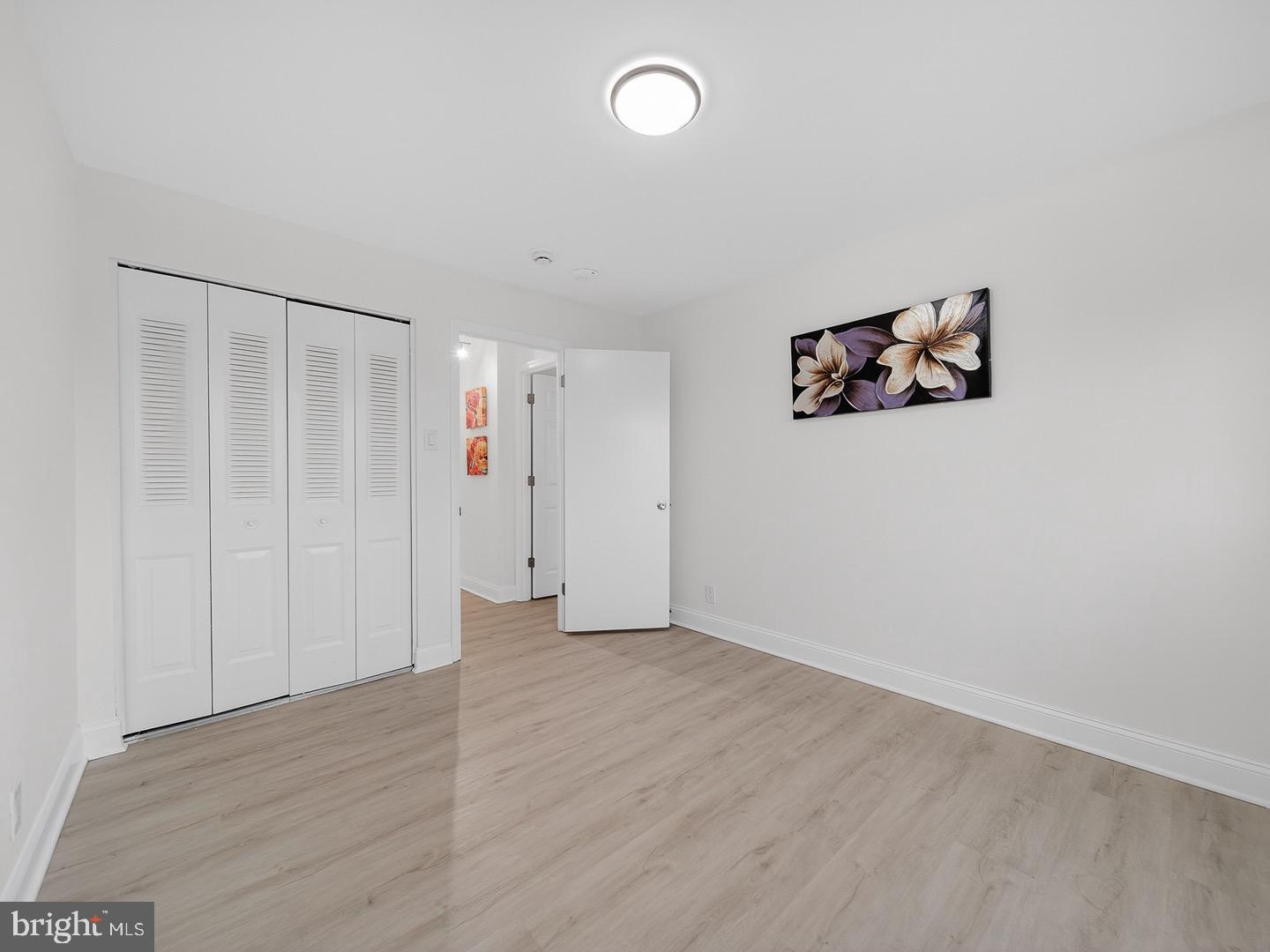 COLUMBIA TOWERS - Residential