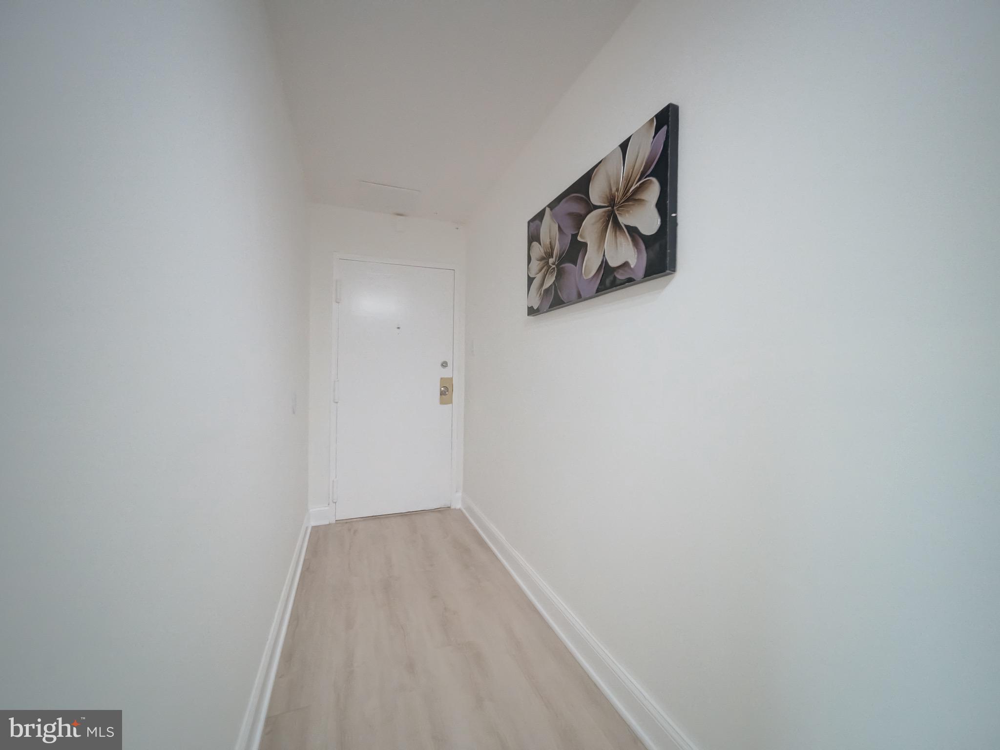 COLUMBIA TOWERS - Residential