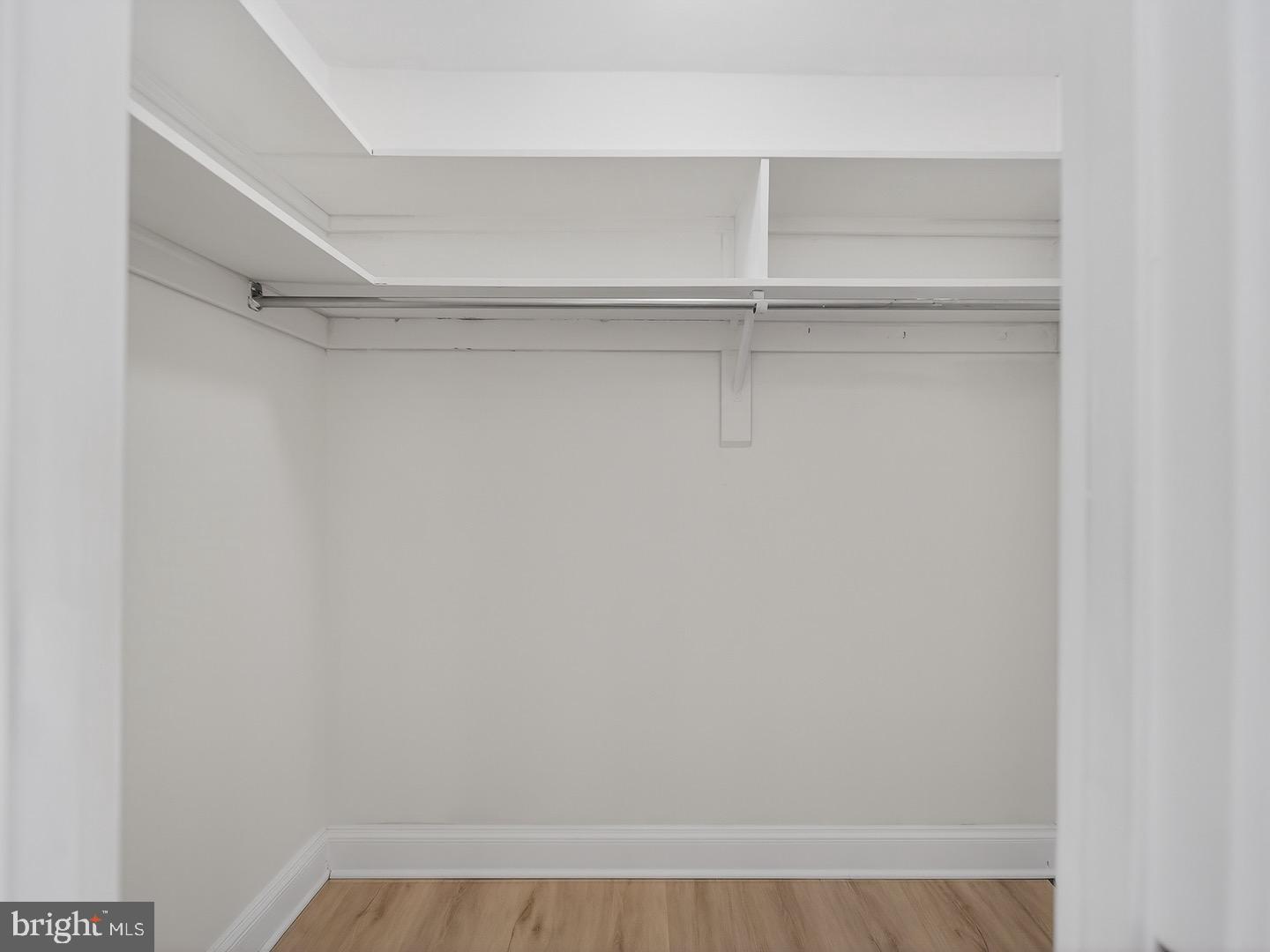 COLUMBIA TOWERS - Residential