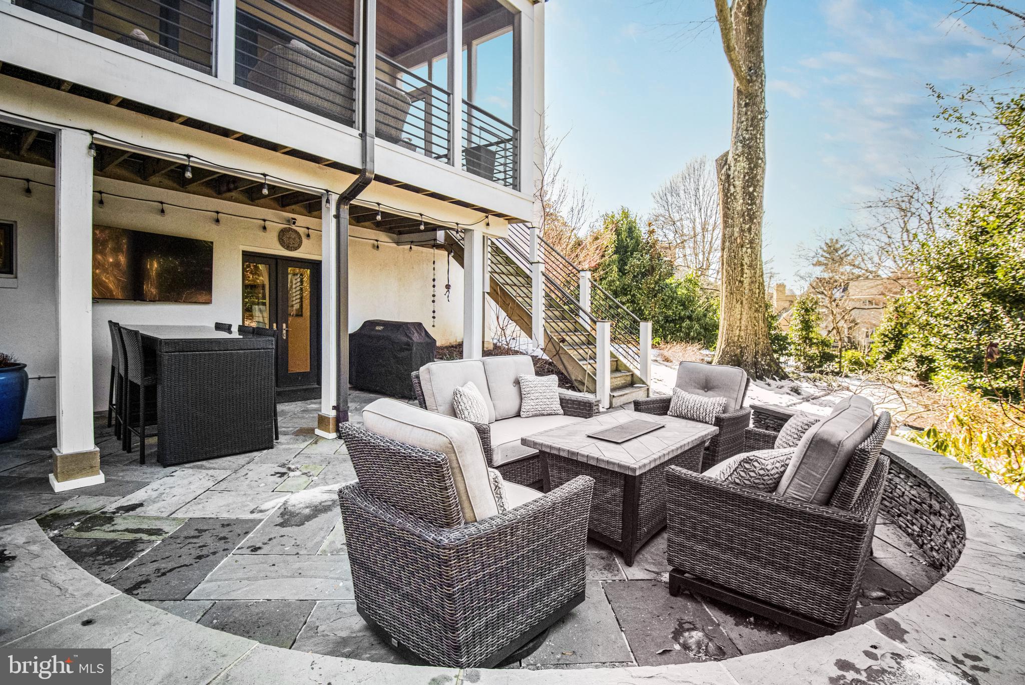 COUNTRY CLUB HILLS - Residential