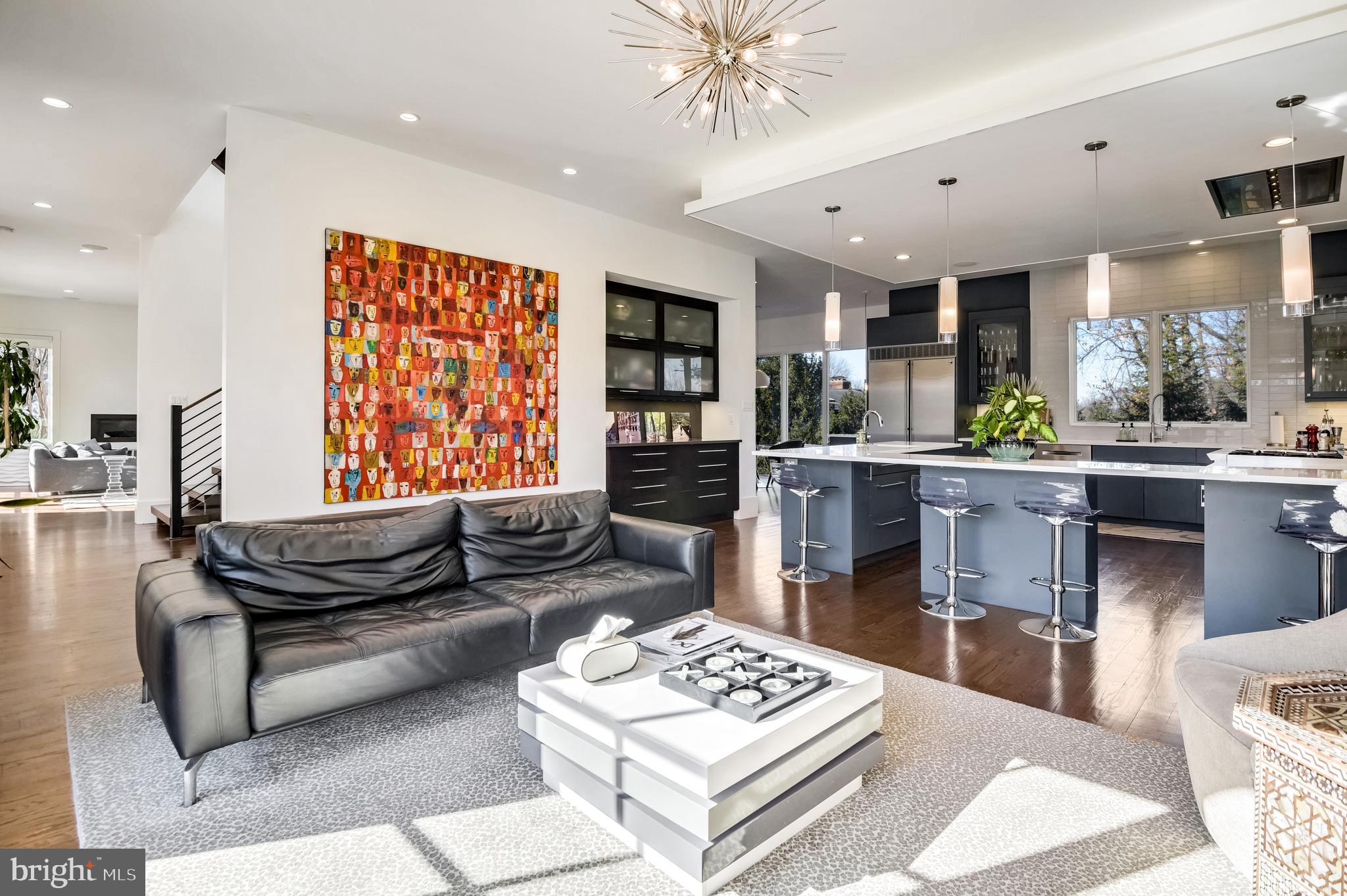 COUNTRY CLUB HILLS - Residential