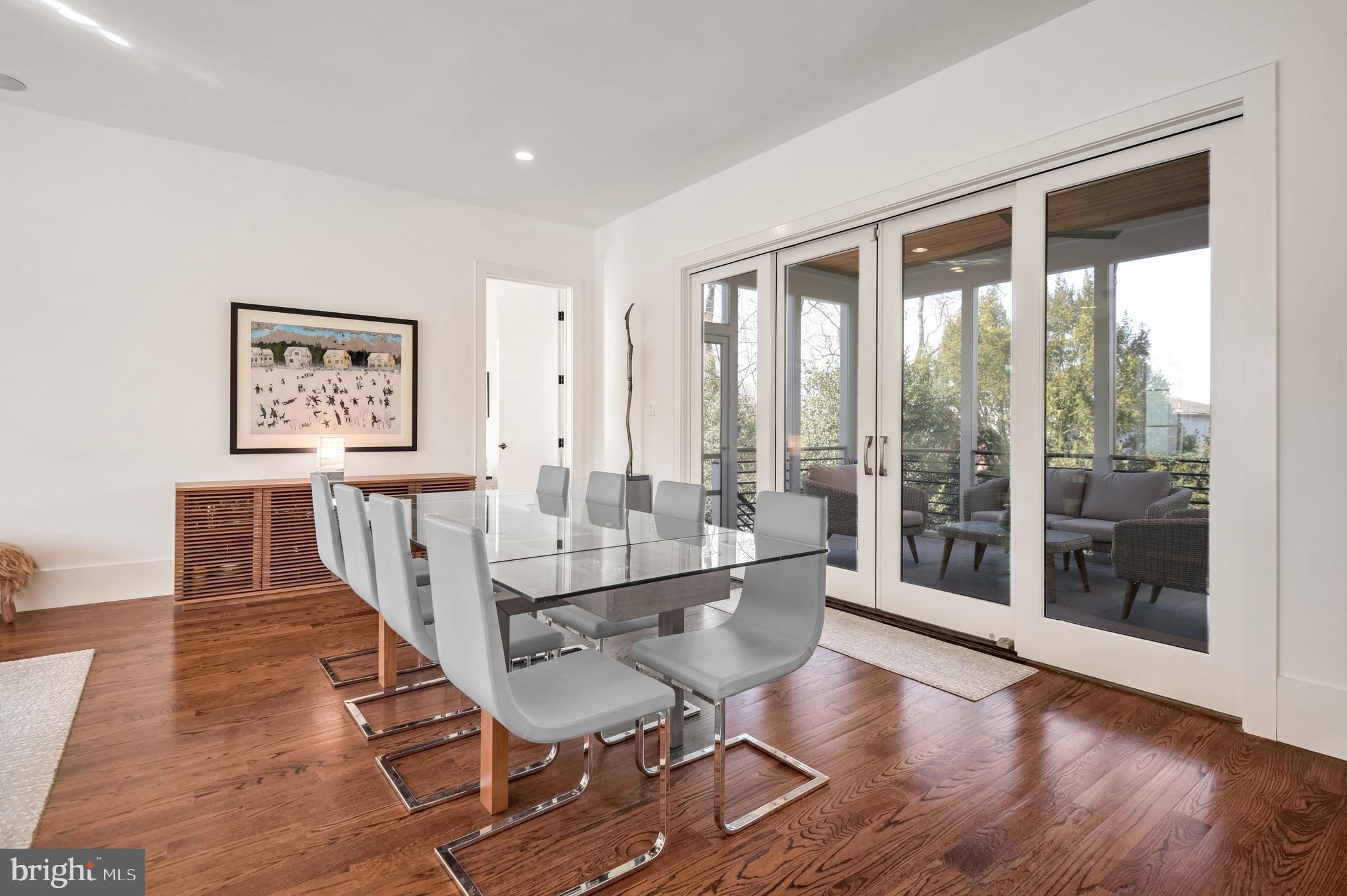 COUNTRY CLUB HILLS - Residential