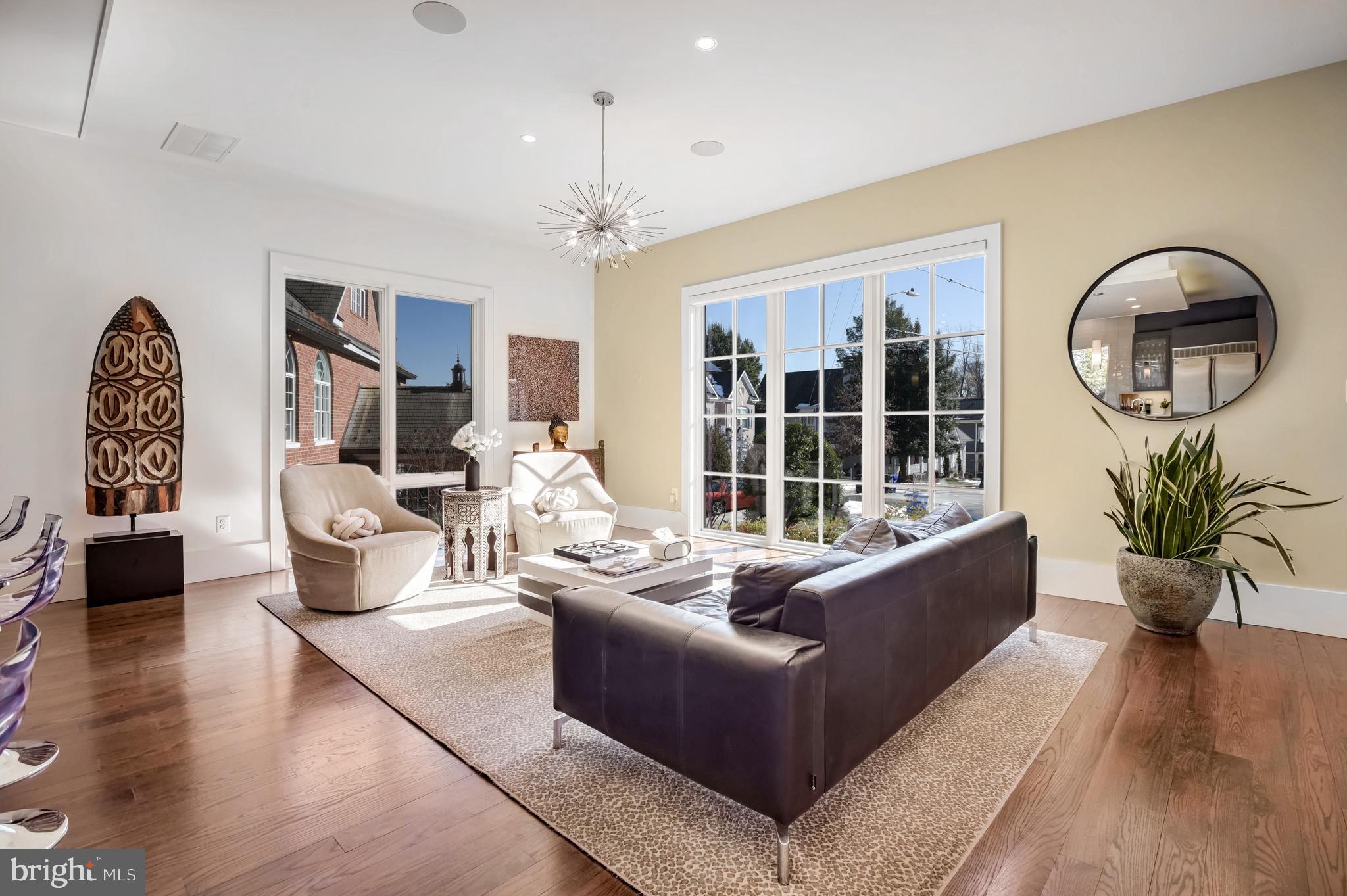 COUNTRY CLUB HILLS - Residential