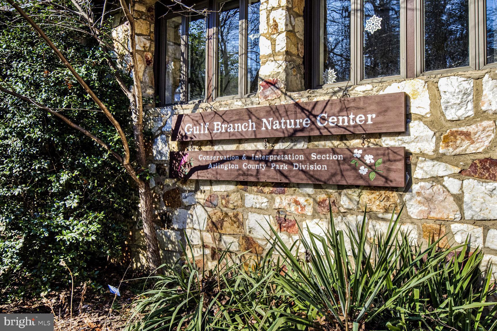 COUNTRY CLUB HILLS - Residential