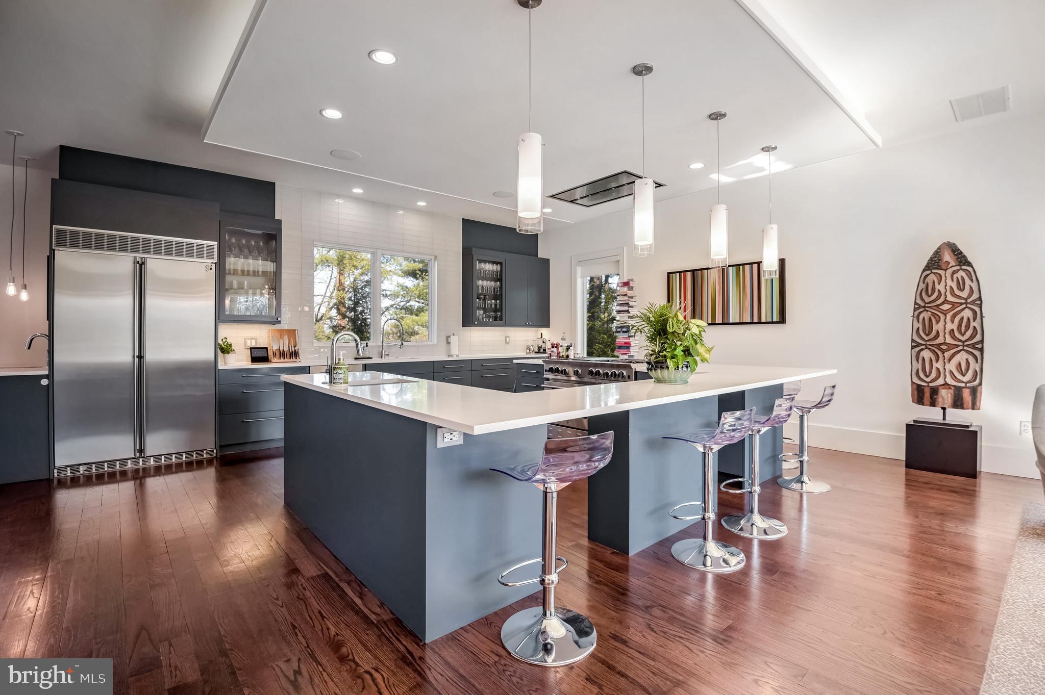 COUNTRY CLUB HILLS - Residential