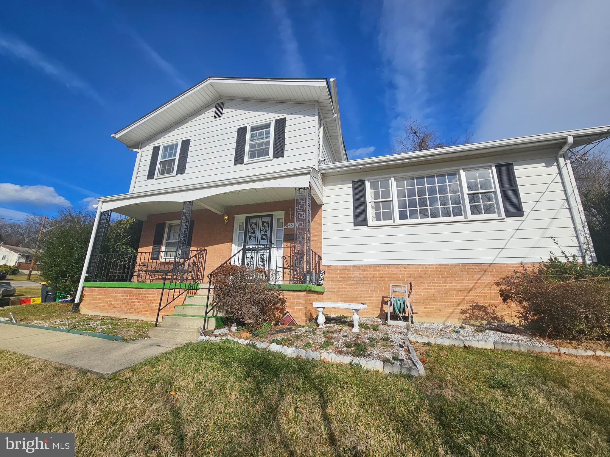 WHITFIELD GARDENS - Residential