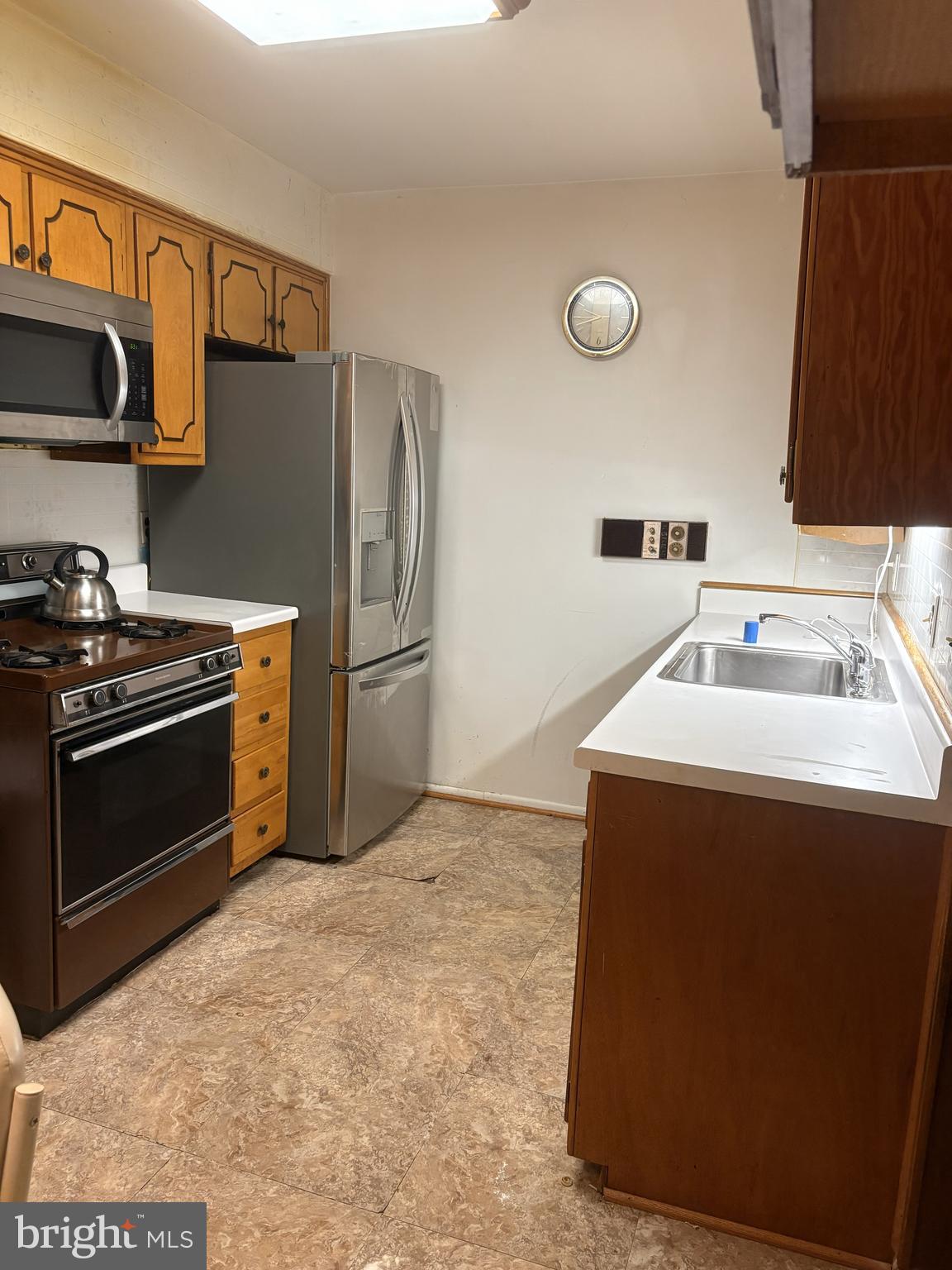 WHITFIELD GARDENS - Residential