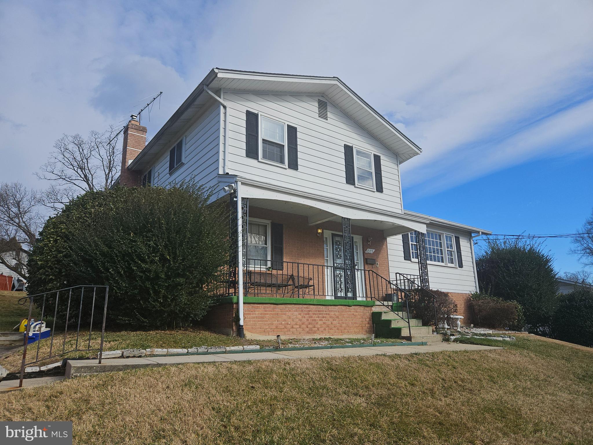 WHITFIELD GARDENS - Residential