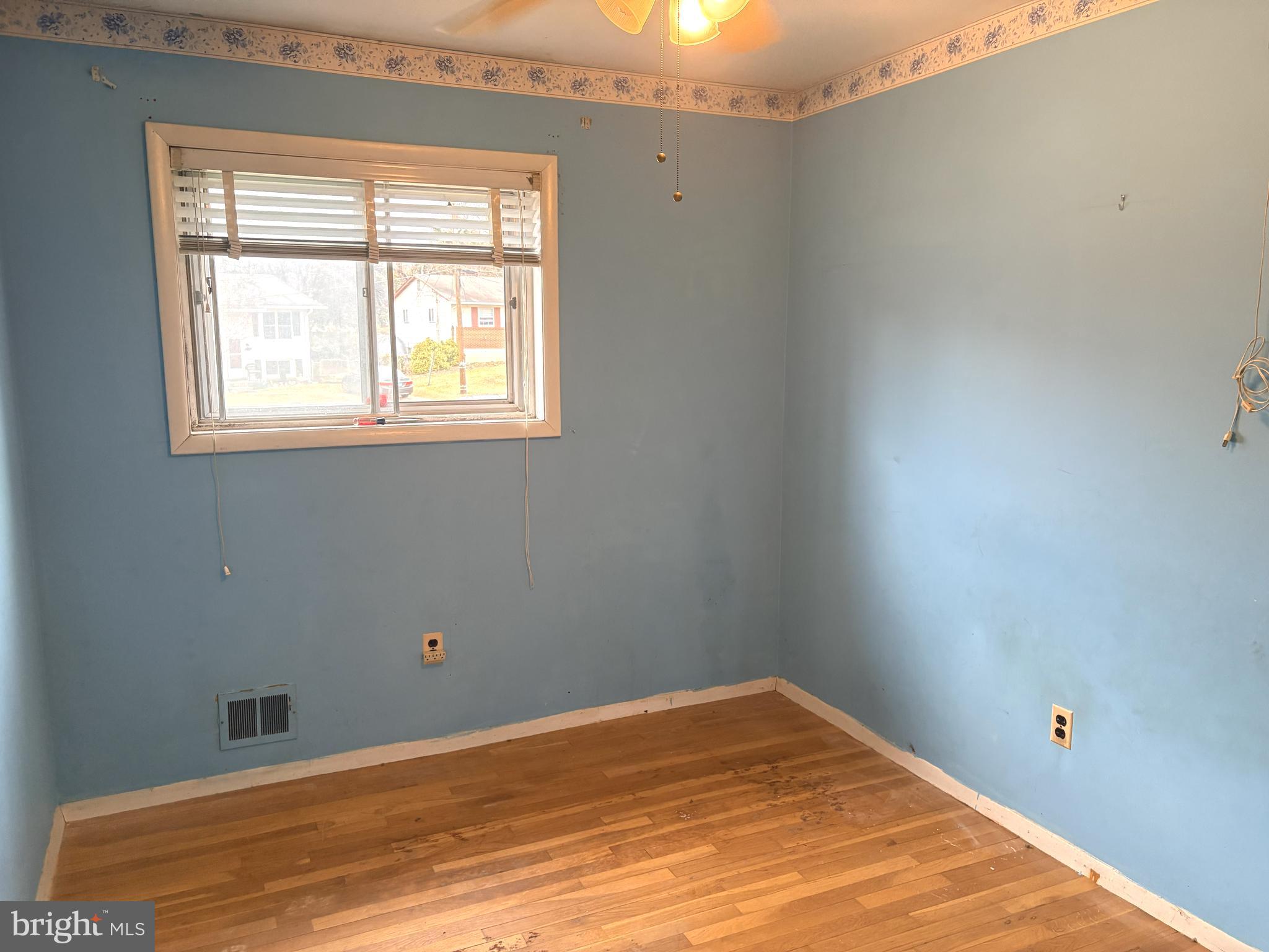 WHITFIELD GARDENS - Residential