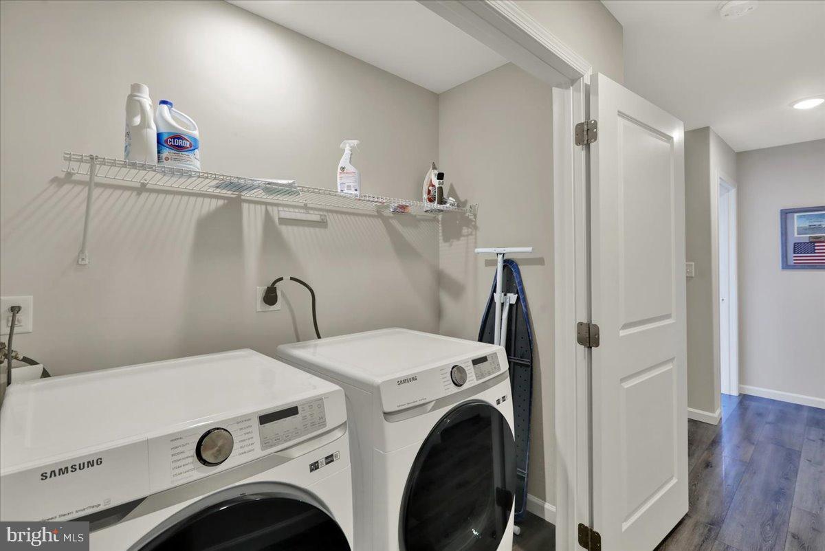 MCINTOSH FARMS - Residential