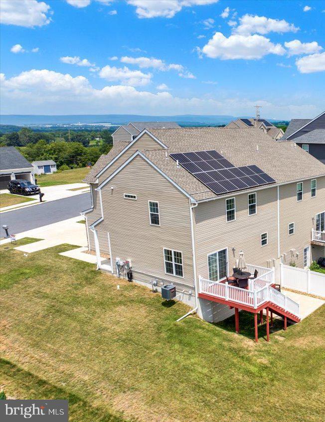 MCINTOSH FARMS - Residential