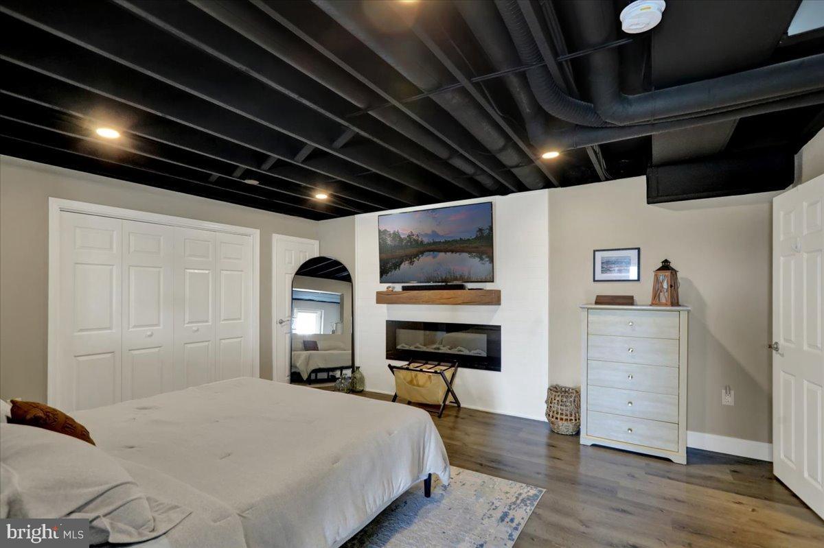 MCINTOSH FARMS - Residential