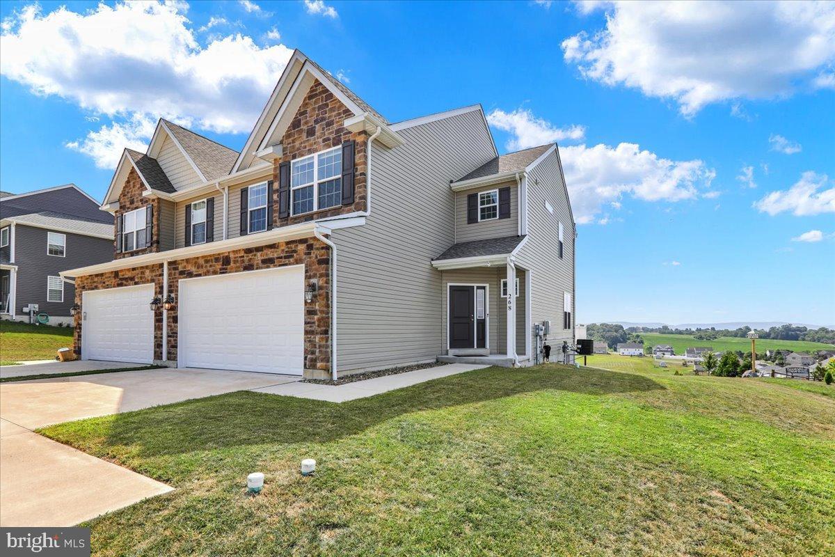 MCINTOSH FARMS - Residential