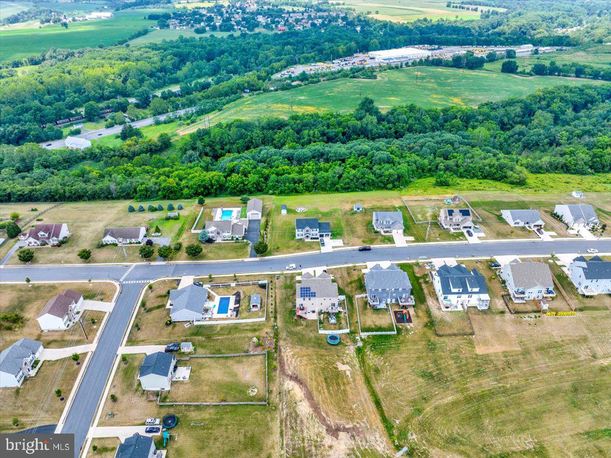 MCINTOSH FARMS - Residential