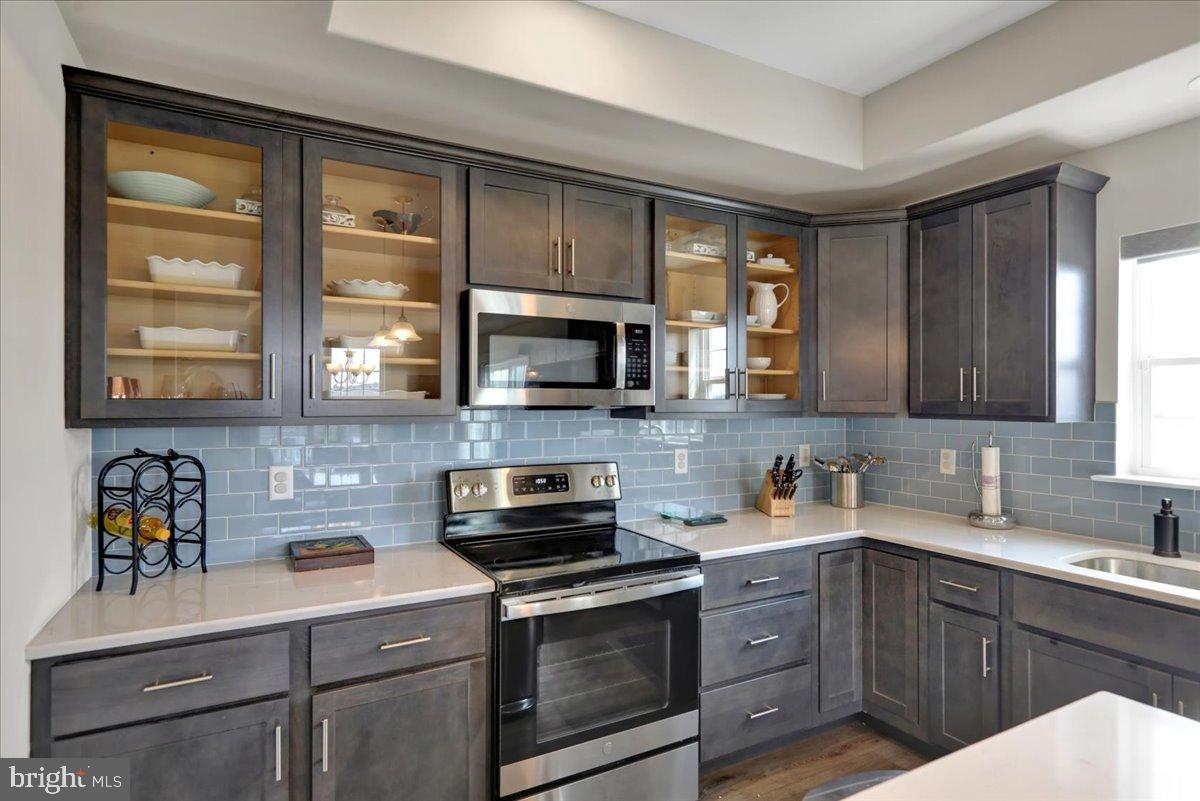 MCINTOSH FARMS - Residential