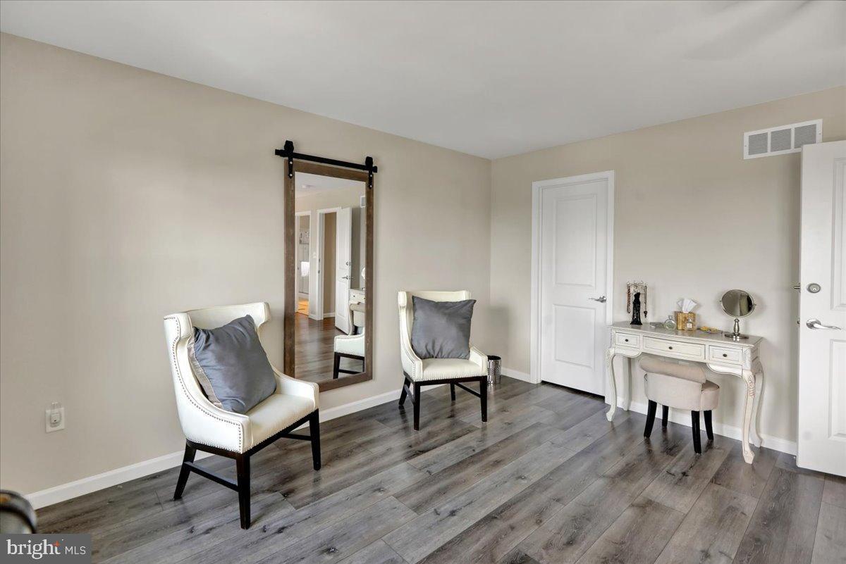 MCINTOSH FARMS - Residential