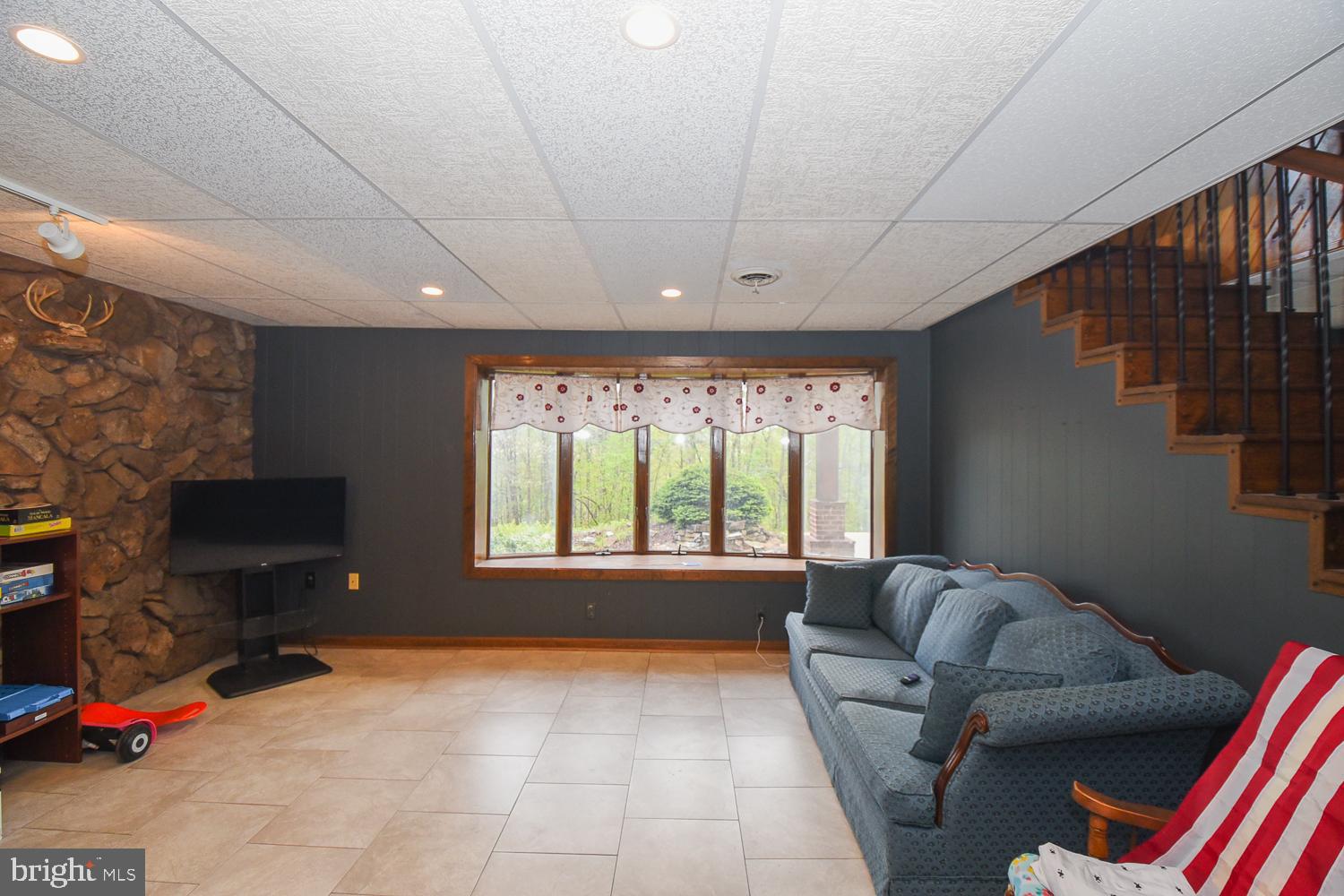 DETRICK ACRES - Residential