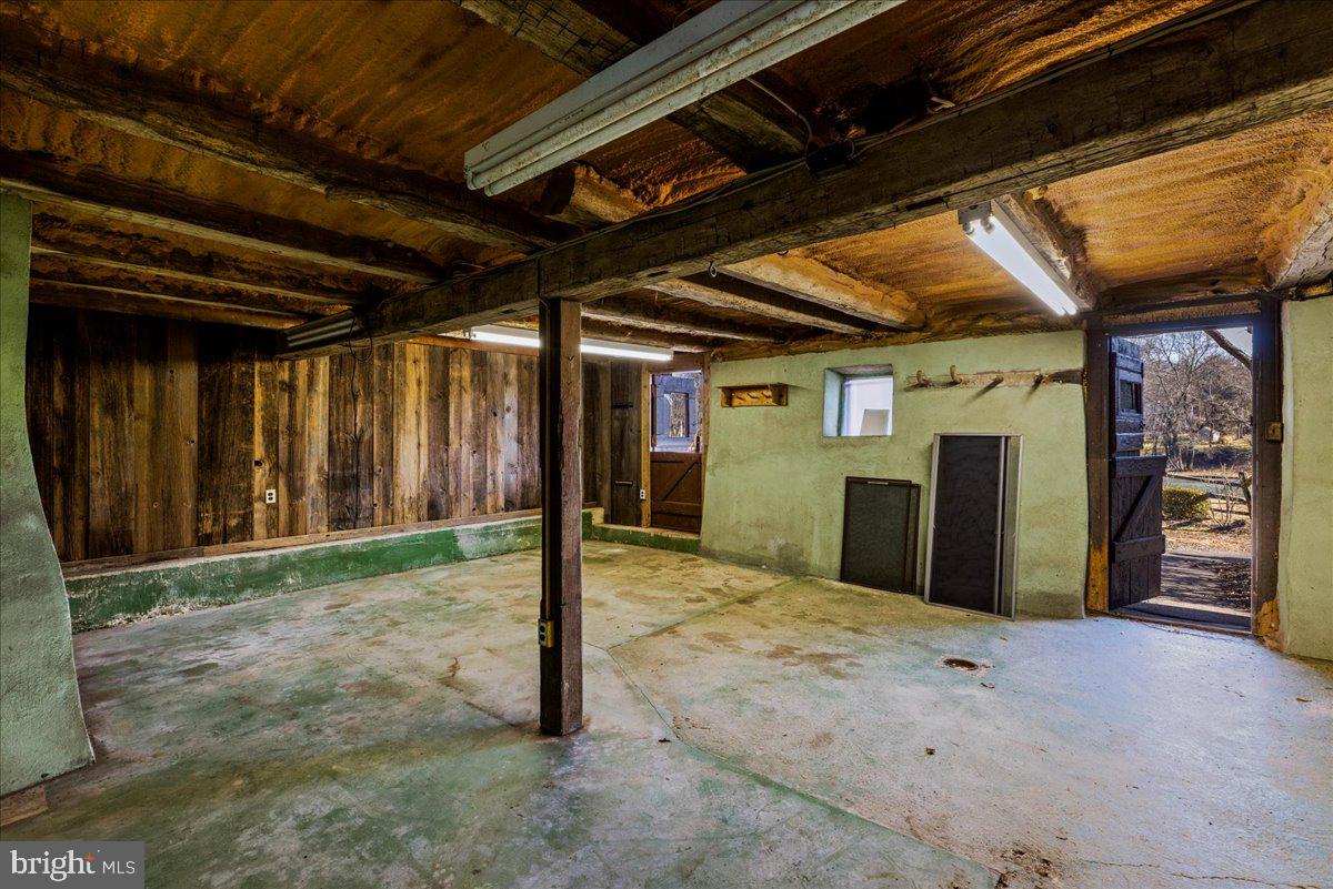 PEBBLE HILL - Residential